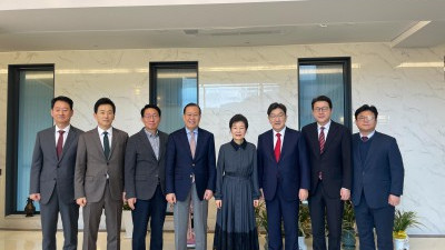 국힘 지도부,  박근혜 전 대통령 예방