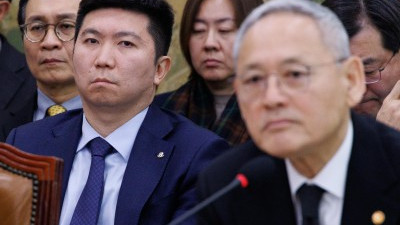 유승민 체육회장, 국회 문체위 회의 첫 참석