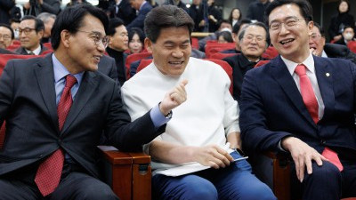 미래자유연대 토론회 참석한 전한길