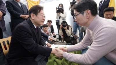 이재명 대표, 단식 중인 김경수 전 경남도지사 방문