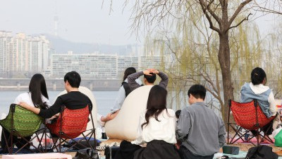 따뜻한 날씨에 북적이는 한강