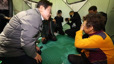 '공직선거법 2심 무죄' 선고 후 안동 이재민 대피소 찾은 이재명 대표