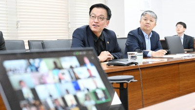 최상목 부총리, 재정경제금융관 회의 주재