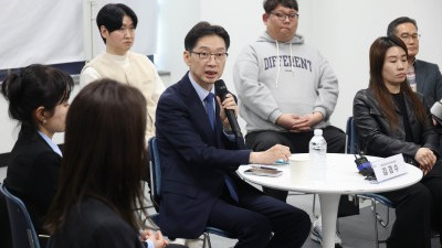 김경수 예비후보, 공실 상가에서 자영업자와 간담회