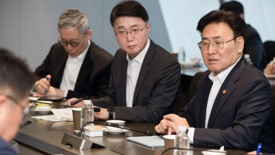 유상임 장관,  SK텔레콤 해킹사고 관련 현장점검