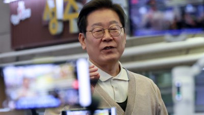 '골목골목 경청투어' 성주 방문한 이재명 후보