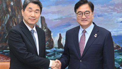 이주호 대통령 권한대행, 우원식 국회의장 접견