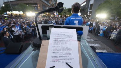 즉흥 연설 나선 이재명 대선 후