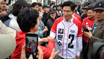 김문수 국민의힘 대선 후보, 수원 지동시장 거리유세