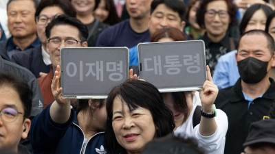'군산 유세' 지지자들의 응원 '이재명 대통령'