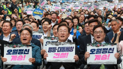 5·18 전야 행사 찾은 이재명 대선 후보