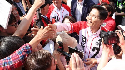 김문수 대선 후보, 고속터미널 광장 집중유세