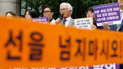'선을 넘지마시오!' 정치하는 엄마들, 이준석 고발장 접수