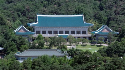 대통령 집무실  3년여 만에 다시 청와대로~~