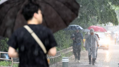 강한 비 쏟아지는 서울