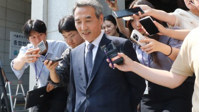 서울중앙지검 방문 마친 민중기 특별검사