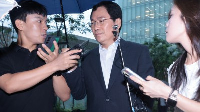  '집사 게이트' 연루 의혹 윤창호 전 한국증권금융 사장 특검 출석 