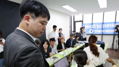 '특혜 반대' 싸늘한 여론…전공의들, 환자단체 찾아 소통 시도