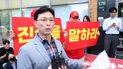 임성근 전 사단장, 예비역 항의 속 해병특검 방문