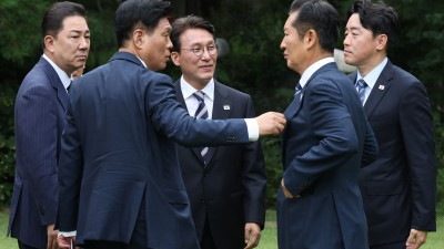  총리공관에서 열린 제3차 고위당정협의회