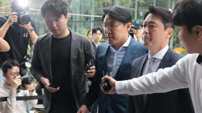 '김건희 공천 개입' 연루 의혹 김상민 전 검사 특검 출석 