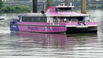 서울 첫 수상 대중교통 '한강버스'…내일 정식 운항