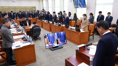 '이태원참사 3주기' 추모 묵념하는 문체위