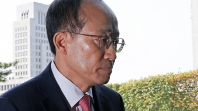 '계엄해제 의결 방해 의혹' 추경호, 특검 피의자 조사