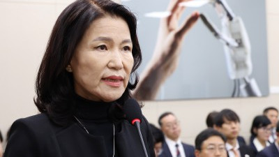 과방위 종합감사 출석한 이진숙 전 방통위원장