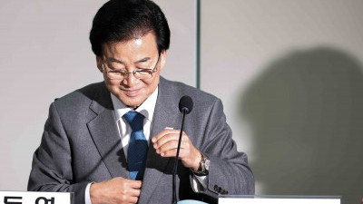 토론회 참석한 정동영 통일부 장관