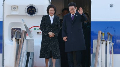 일본 향하는 이재명 대통령 - 김혜경 여사