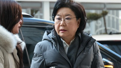 출근하는 이혜훈 장관 후보자