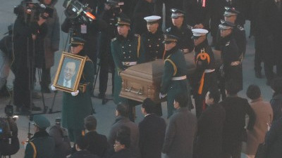 인천공항 도착한 고(故) 이해찬 전 국무총리 유해
