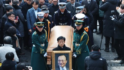 서울대병원 장례식장 도착한 故 이해찬 전 총리