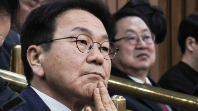 공청회 참고인 불발... 방청석 자리한 강기정-이장우 시장