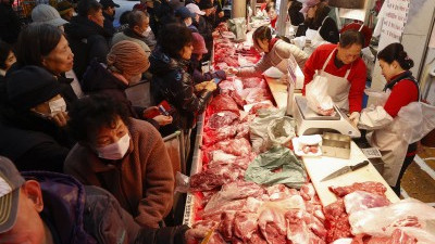 설 연휴 앞둔 전통시장