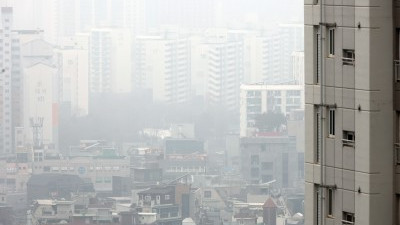 서울 뒤덮은 미세먼지… ‘나쁨’ 수준