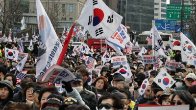 태극기들고 제107주년 3·1절에 개최된 원코리아 범국민대회