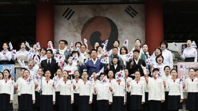 오세훈 서울시장의 제107주년 3·1절 기념 만세삼창