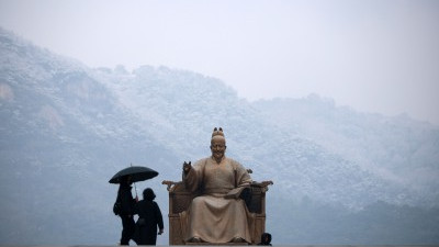 '봄비 대신 눈비'