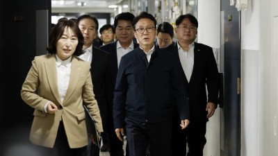 김민석 총리, 청년 공공임대주택 현장방문