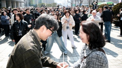 장항준, '커피 받아 가세요!'