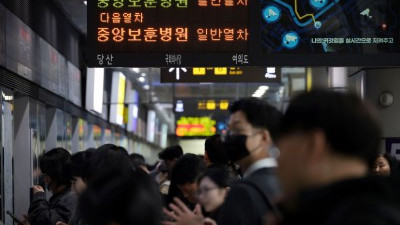 신호 장애로 9호선 급행 미운행