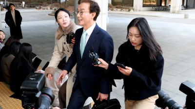 합수본, '통일교 금품 의혹' 전재수 첫 소환