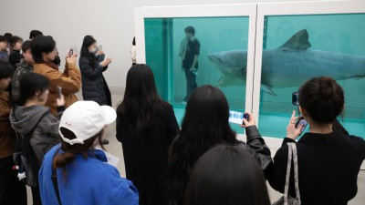 아시아 최초, 데이미언 허스트 전 개막