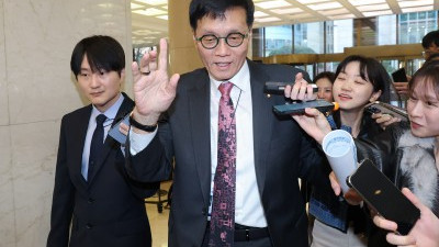 은행장 간담회 참석하는 이창용 한국은행 총재