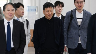 티몬·위메프 미정산 사태 관련 공판 출석하는 구영배 큐텐그룹 대표